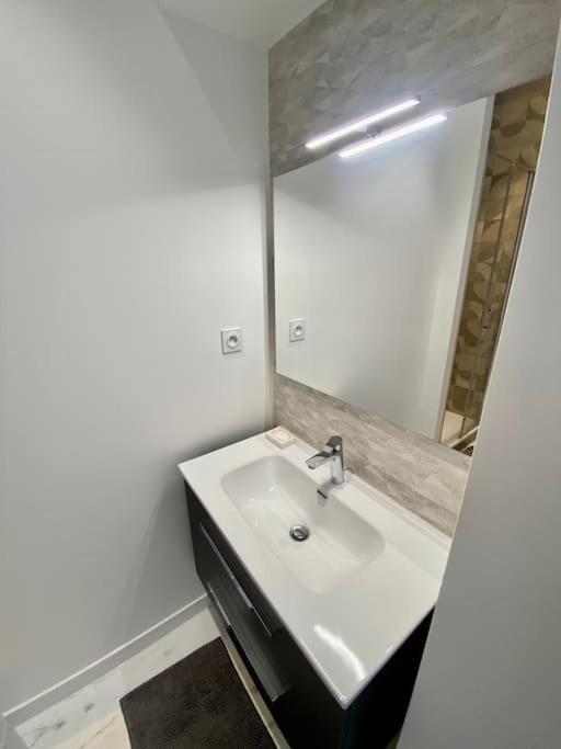 Superbe Appartement Hyper Centre 4 Personnes Valence  Bagian luar foto